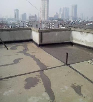 白城市漏水维修 楼顶漏水是什么原因，楼顶漏水维修方法是什么?